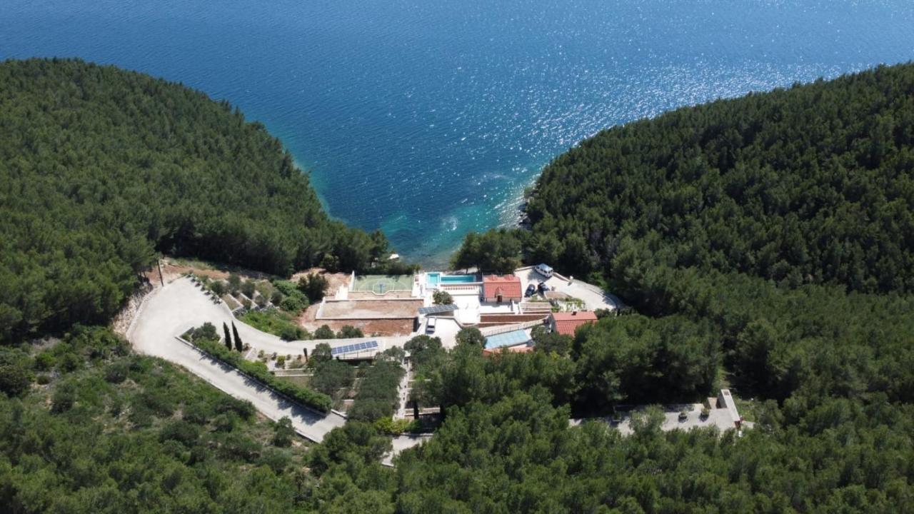 Beachfront Villa Brulupes In Secluded Bay Konstari Exteriér fotografie